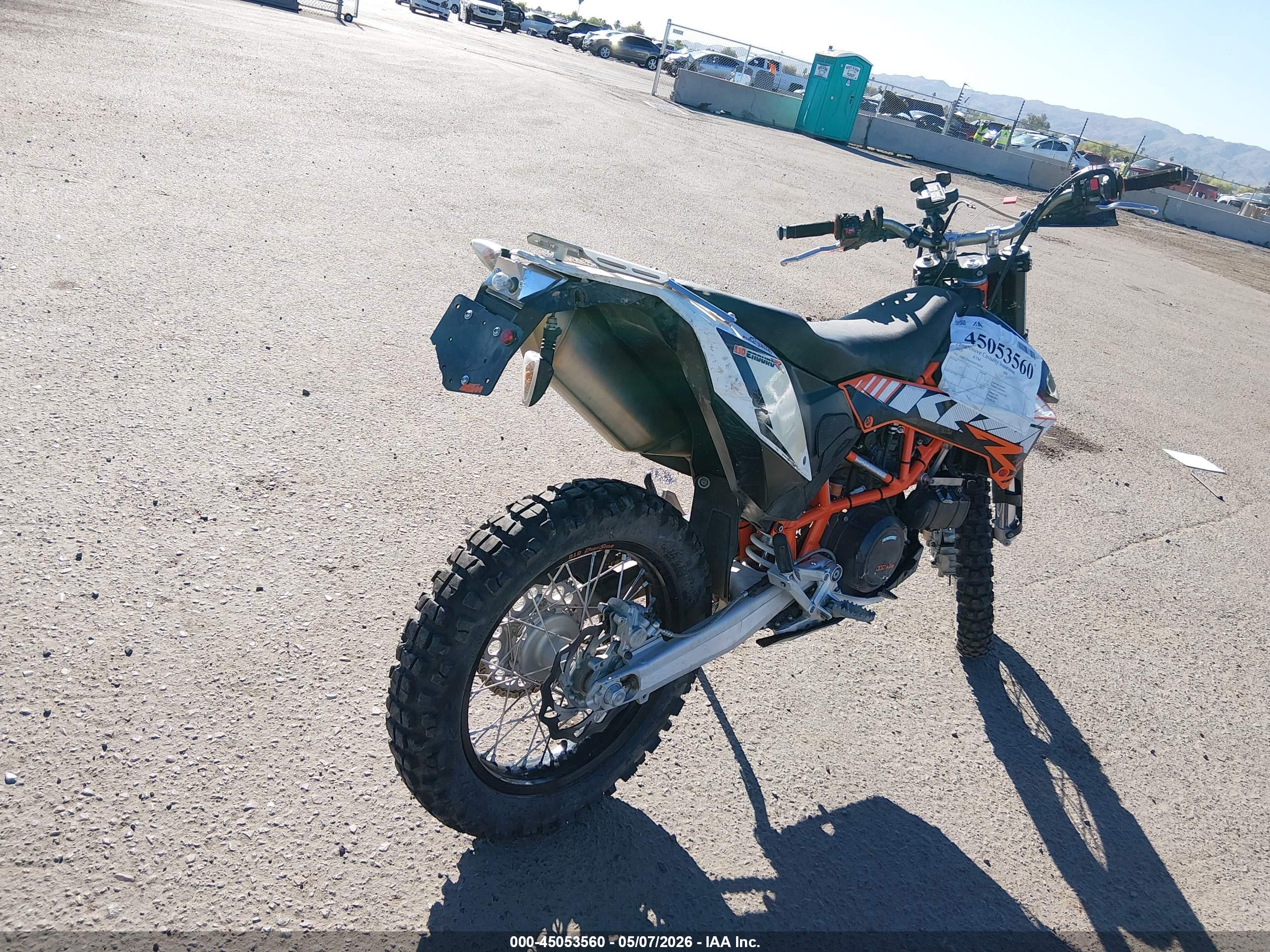 2013 KTM 690 supermoto — VIN VBKLET404DM750248 — photo 4
